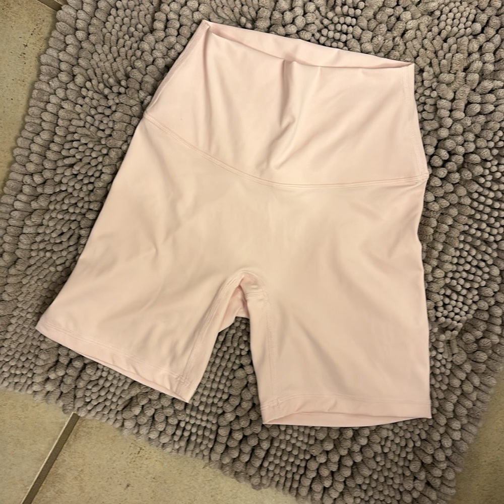 Lululemon workout shorts NWOT